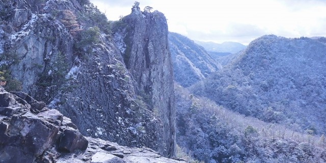冬の百丈岩